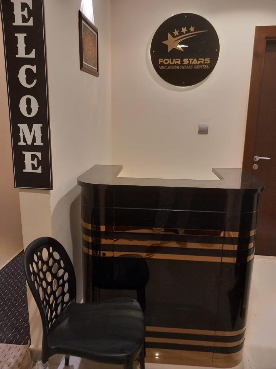 Four Stars Hostel Dubai Exterior photo